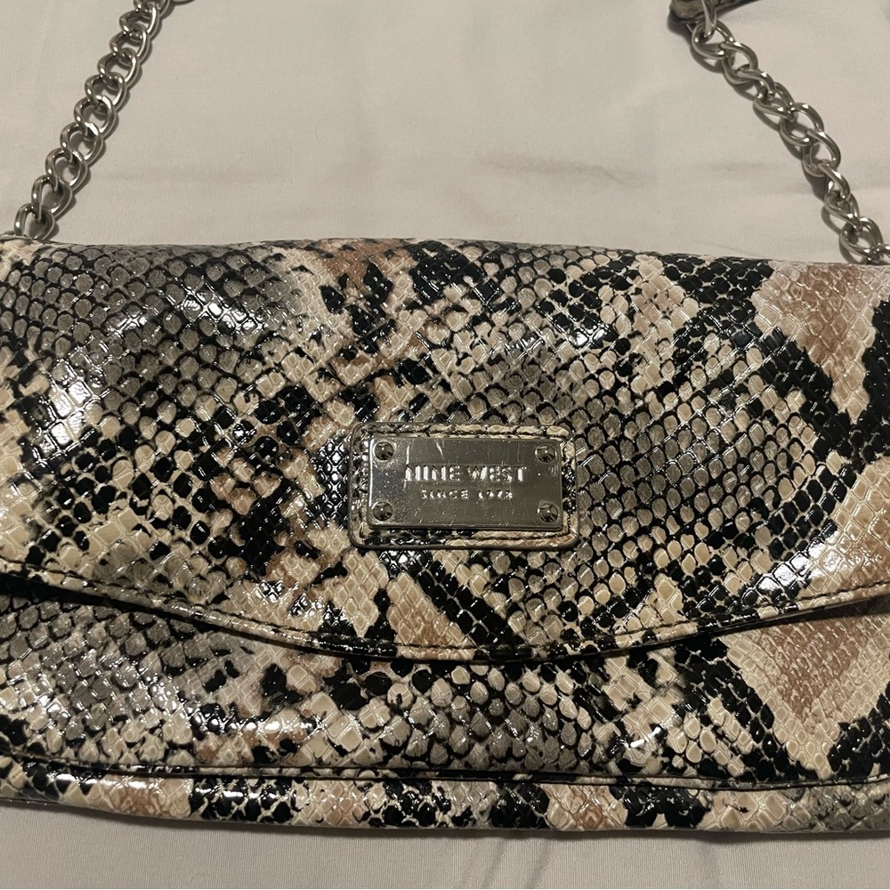 Nine West Clutch Wristlet Faux Snakeskin Excellent Condition - Picture 2 of 11